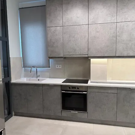 Amg Superior Central Apartment Sleeps Up To 5-2